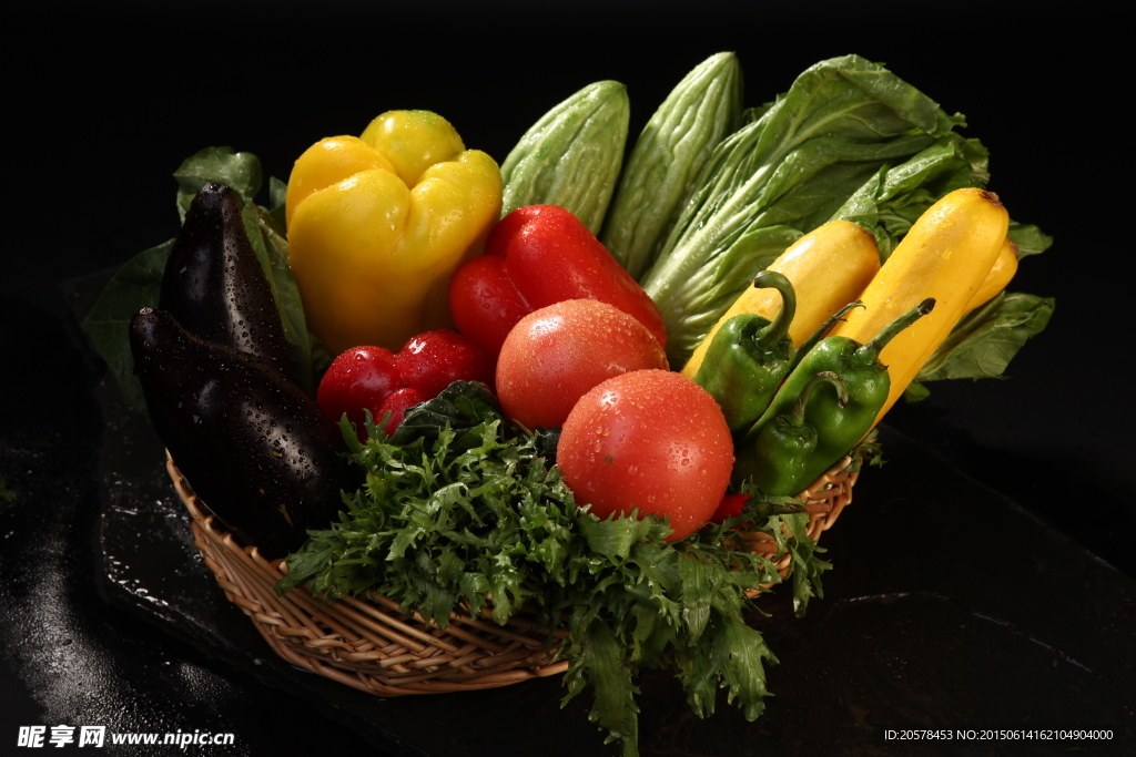 瑞银下调油价预测:布伦特2025年底或跌至62美元/桶,供应增加成主因